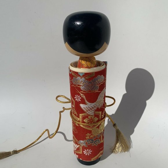 Wooden Geisha Girl With Scroll Handcrafted Japan - Picture 3 of 8